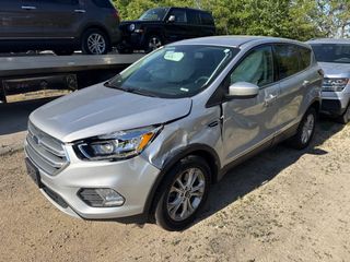 2017 Ford Escape SE - Exterior Front Left Corner Image